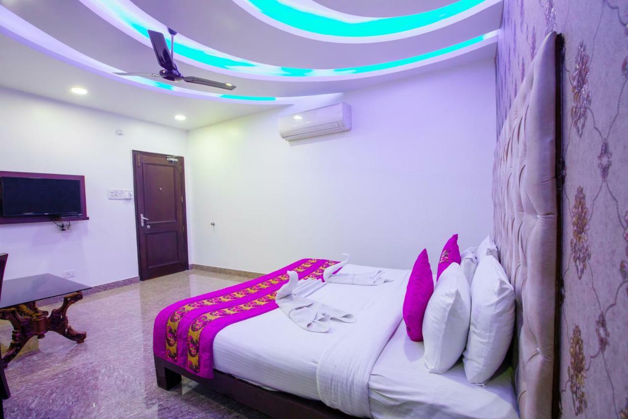 Hotel Surya International Delhi  Ngoại thất bức ảnh